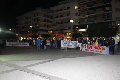 Η Καλαμάτα τίμησε την εξέγερση του Πολυτεχνείου (βίντεο)