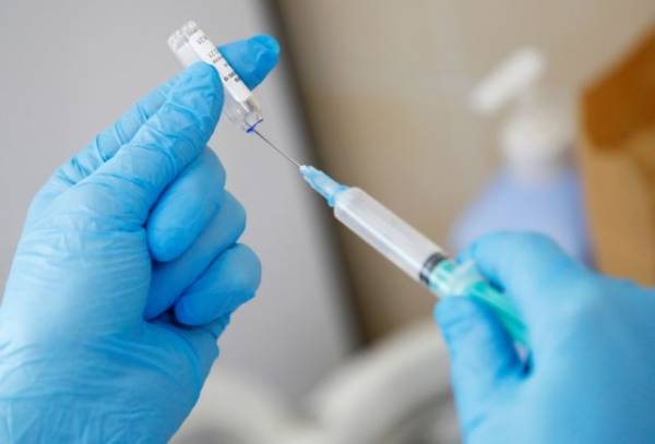 Προτεραιότητα της ΕΕ η αύξηση των παγκόσμιων ποσοστών εμβολιασμού