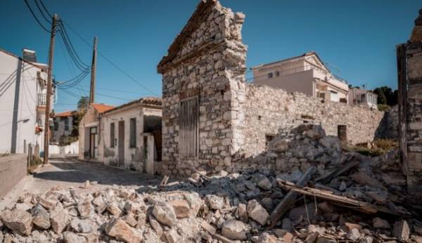Σάμος: Προσωρινά ακατάλληλα 11 σχολεία από τον σεισμό - Προβλήματα και στις εκκλησίες