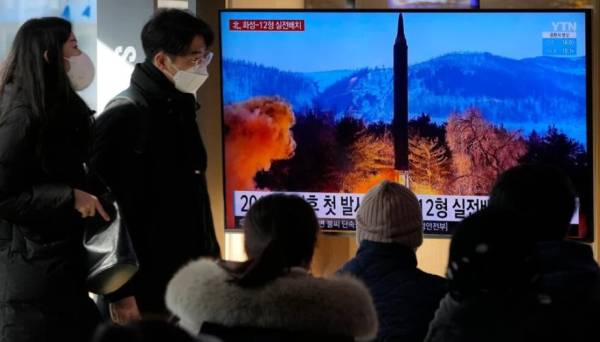 Νέα εκτόξευση πυραύλου από τη Βόρεια Κορέα εν μέσω του πολέμου στην Ουκρανία