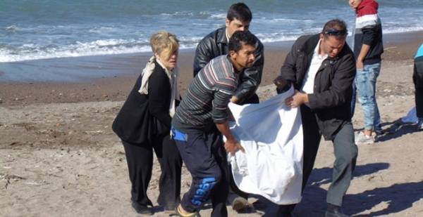 Μυτιλήνη: Αναζητείται χώρος για την ταφή των πνιγμένων προσφύγων και μεταναστών