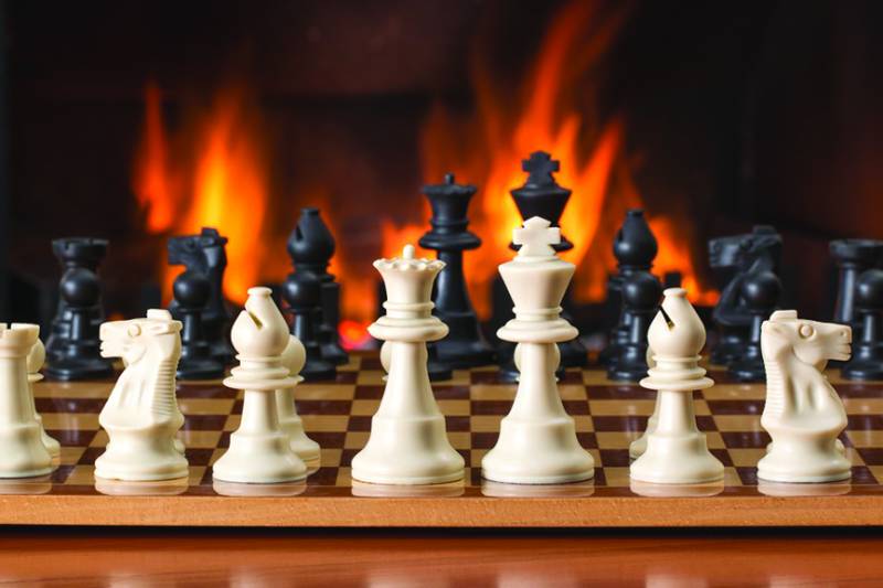 Γεωπολιτικές μανούβρες στην ελληνική σκακιέρα 