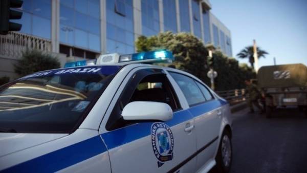 Ανταλλαγή πυροβολισμών στο Αίγιο μεταξύ αστυνομικών και αγνώστων δραστών - Επιχείρησαν να διαρρήξουν ΑΤΜ τράπεζας