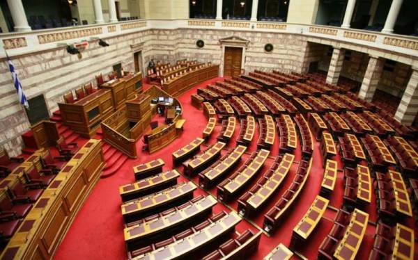 Κατατέθηκε στη Βουλή το εργασιακό νομοσχέδιο - Οι βασικές διατάξεις 