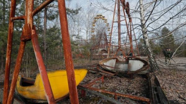 Greenpeace: H πυρκαγιά που μαίνεται κοντά στο Τσερνόμπιλ προκαλεί κίνδυνο ραδιενεργού ακτινοβολίας