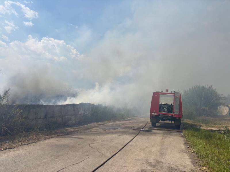 Ασπρόχωμα: 20 στρέμματα με καλάμια έκαψε φωτιά στα Παναγάκια