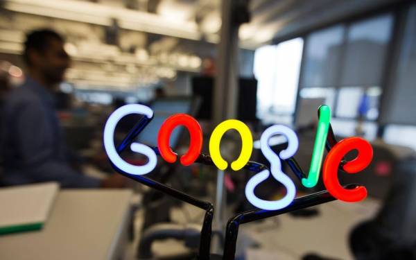 Για ανισότητα στις αμοιβές μεταξύ των δύο φύλων κατηγορείται η Google