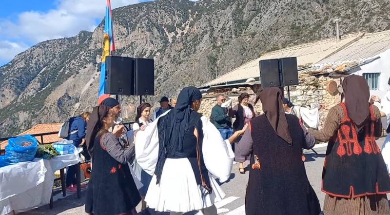 Εκατοντάδες επισκέπτες στην αγορά τοπικών προϊόντων στο Λαδά