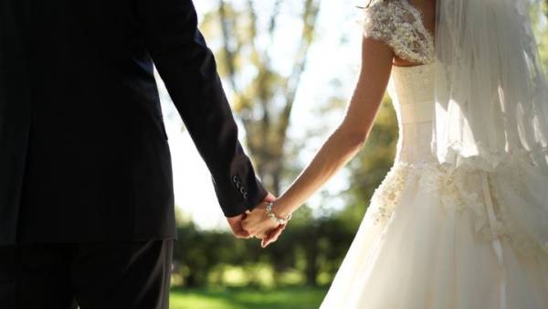 Ρώμη: Δώρο 2.000 ευρώ για κάθε γάμο