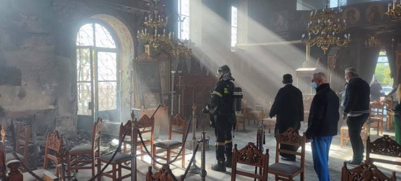 Μεσσηνία: Καταστροφές από πυρκαγιά στον ναό του Αγίου Ιωάννη στα Φιλιατρά (βίντεο+φωτο)