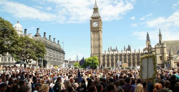 Ανησυχία Βρετανών βουλευτών για την ασφάλειά τους έξω από το κοινοβούλιο