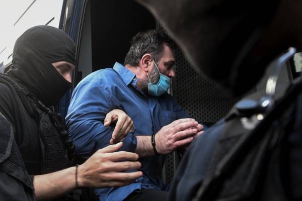 ΣΥΡΙΖΑ: &quot;Νίκη της Δημοκρατίας το γεγονός ότι ο νεοναζί Λαγός οδηγείται στις ελληνικές φυλακές&quot;