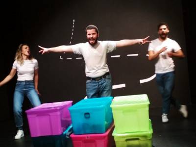 Το &quot;Μαμ&quot; για λίγες ακόμη παραστάσεις στο “Θέατρο Νηπιαγωγείο”