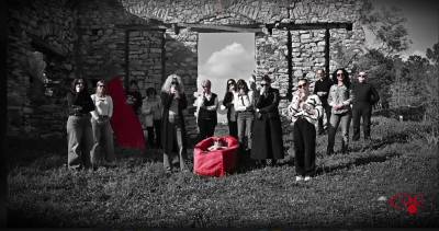 Η θεατρική παραγωγή "Κλάφτε τον" στη Μεσσήνη