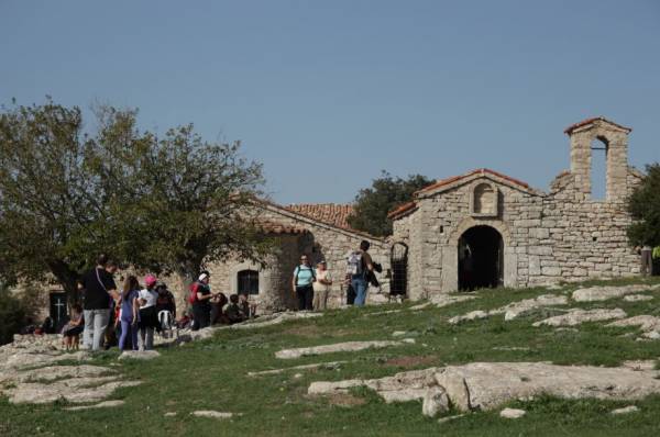 Κυκλοφοριακές ρυθμίσεις για τις θρησκευτικές εκδηλώσεις στη Μονή Βουλκάνου