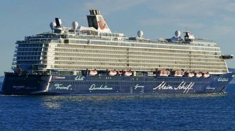 Συναγερμός σε κρουαζιερόπλοιο με 1.000 επιβάτες στη Μήλο - Εντοπίστηκαν 12 κρούσματα κορονοϊού