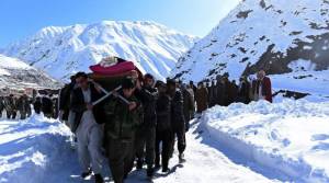 Τραγικός ο απολογισμός στο Αφγανιστάν: Πάνω από 250 οι νεκροί από χιονοστιβάδες