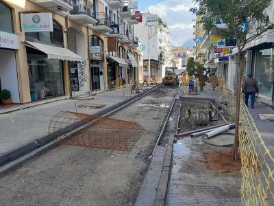 Καλαμάτα: Διαμαρτυρίες για έργο ανάπλασης στην οδό Κολοκοτρώνη