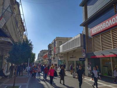 Το πασχαλινό ωράριο των καταστημάτων της Καλαμάτας