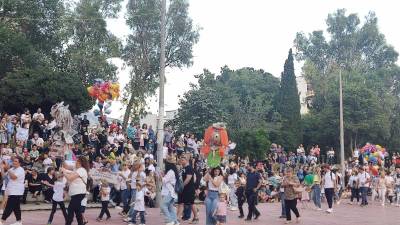 Με λουλουδένια παρέλαση ολοκληρώνεται η 13η Ανθοκομική του Δήμου Καλαμάτας