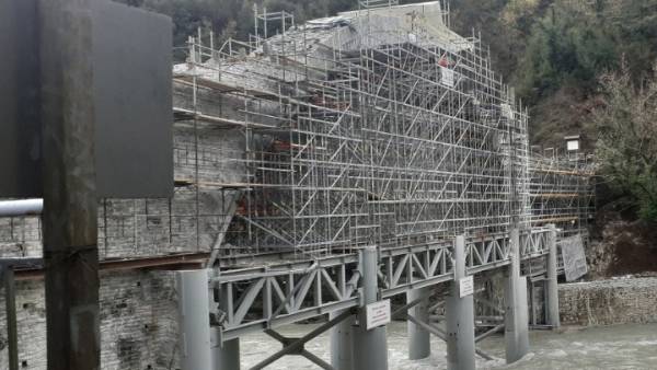Όρθιο και πάλι το γεφύρι της Πλάκας, στα Τζουμέρκα