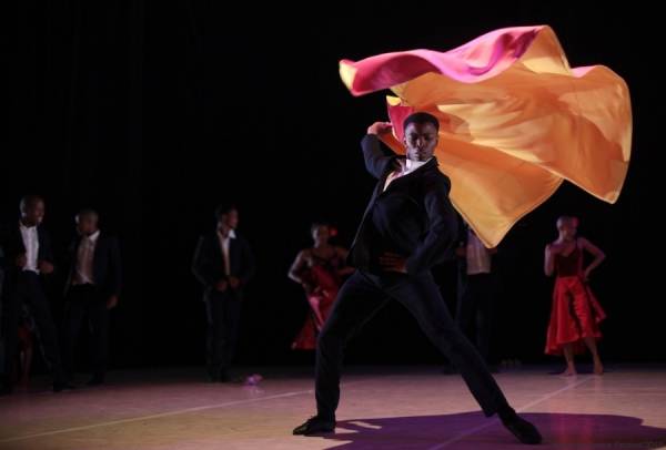 Τρεις υπουργοί στην πρεμιέρα του 21ου Διεθνούς Φεστιβάλ Χορού Καλαμάτας