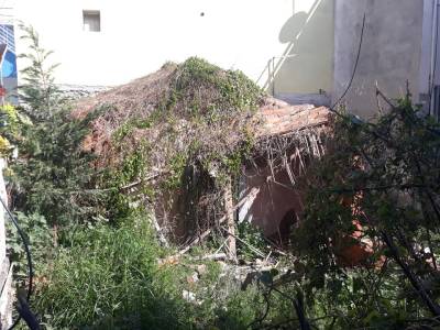 Κατεδάφιση ετοιμόρροπου κτίσματος στη Ράχη