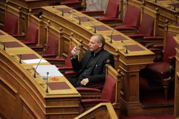 Βαρουφάκης: "Δεν θα αυξηθεί ο ΦΠΑ στα νησιά μέχρι τον Σεπτέμβριο"