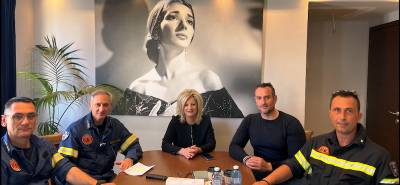 Κατασκευή στεγάστρου για πυροσβεστικά οχήματα Μελιγαλά