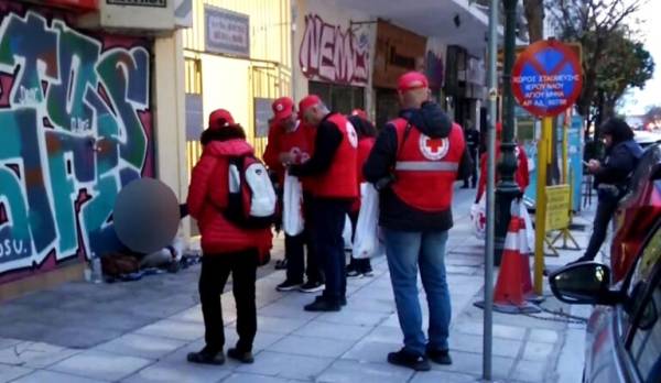 Θεσσαλονίκη: Στον δρόμο κλιμάκια του Ελληνικού Ερυθρού Σταυρού για τους άστεγους της πόλης