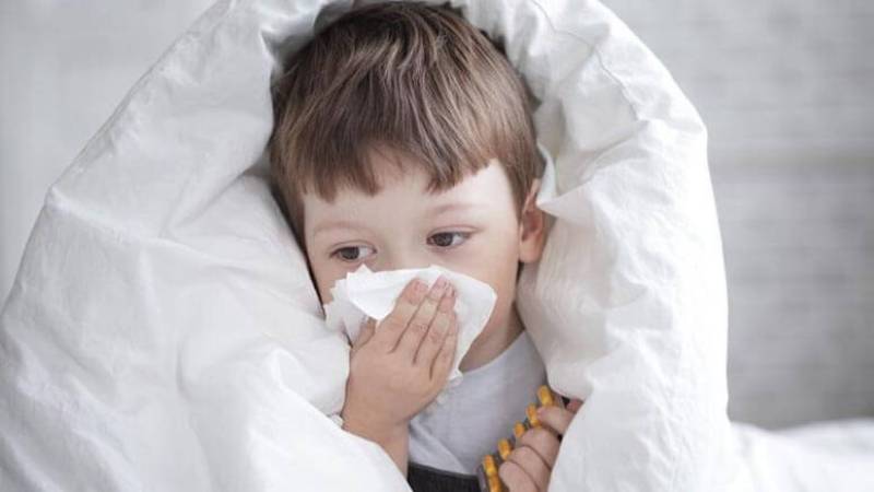 Εξαρση λοιμώξεων του αναπνευστικού στα παιδιά (βίντεο)