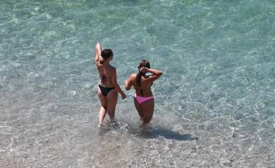 Σε κλοιό παρατεταμένου καύσωνα η χώρα - Έως 42 βαθμούς το θερμόμετρο (Βίντεο)