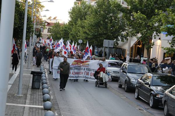 Το ΠΑΜΕ διαδηλώνει κατά του ασφαλιστικού 