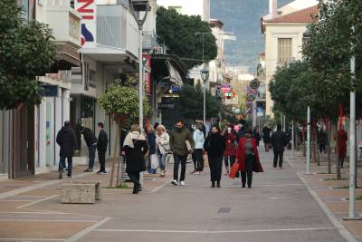 Καλαμάτα: Ικανοποιητική η πρώτη ημέρα στα εμπορικά