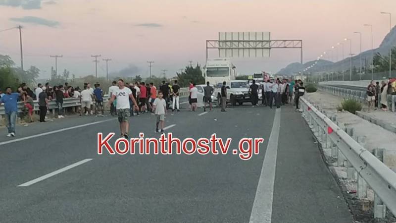 Κλειστός παραμένει ο αυτοκινητόδρομος Κορίνθου - Πατρών στο ύψος του Ζευγολατιού στην Κορινθία
