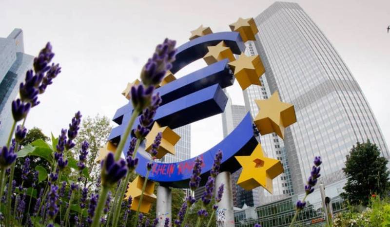 ΕΚΤ: Προβλέπει αύξηση των «κόκκινων« δανείων των τραπεζών