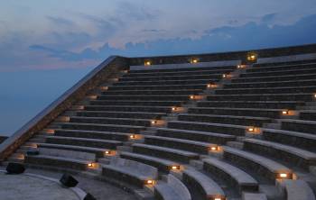 Συναυλία φιάσκο στο θέατρο της Πλάτσας