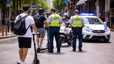 Μεσσηνία: 19 κλήσεις σε οδηγούς μηχανών και πατινιών για κράνος