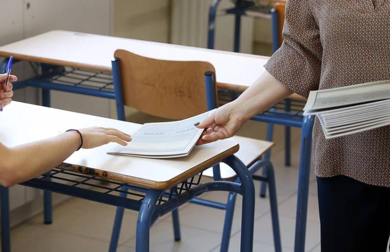 Πανελλήνιες: Μέχρι την Τρίτη θα παραμείνει ανοικτή η πλατφόρμα για αποτελέσματα μέσω SMS