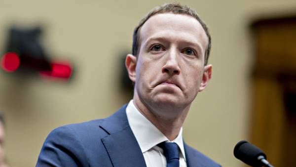 Μαρκ Ζάκερμπεργκ: Εκτός «χρυσής» δεκάδας ο ιδρυτής του Facebook - Έχασε σε μια μέρα 30 δισ. δολάρια!