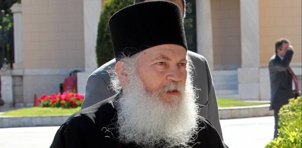 Ηγούμενος Εφραίμ Βατοπεδίου: Σε κλινική Covid στον Ευαγγελισμό - Δεν είχε κάνει εμβόλιο