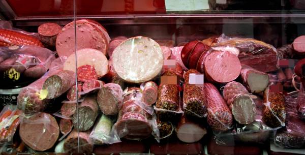 Προειδοποιήσεις του ΕΦΕΤ για Listeria σε μη προσυσκευασμένα προϊόντα κρέατος