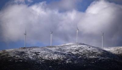 Χωροταξικό για τις ΑΠΕ: Πώς θα οριστούν οι περιοχές υποδοχής αιολικών και φωτοβολταϊκών