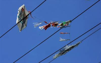 Προσοχή στο πέταγμα των χαρταετών συνιστά ο ΔΕΔΔΗΕ