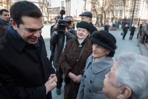 Την κόρη της ηρωίδας της Εθνικής Αντίστασης Ηλέκτρας Αποστόλου συνάντησε ο Τσίπρας στη Μόσχα