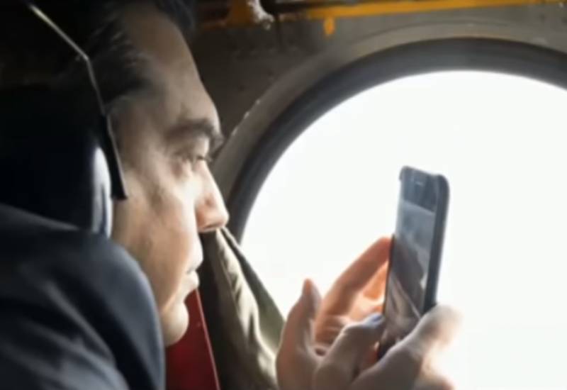 Ο Αλ. Τσίπρας τραβούσε βίντεο από το ελικόπτερο την αερομαχία με τους Τούρκους (Βίντεο)