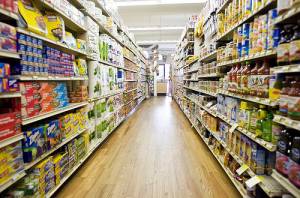 Πέντε τσιγγάνες έκλεβαν τρόφιμα από σούπερ μάρκετ στην Κόρινθο