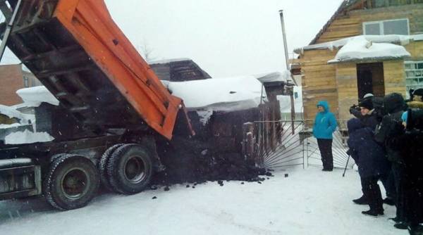 Ρωσία: Νοσοκόμα έχασε 30 κιλά και κέρδισε πέντε τόνους... κάρβουνο
