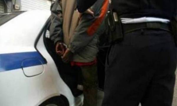 27χρονος κατηγορείται για 4 κλοπές στην Κόρινθο