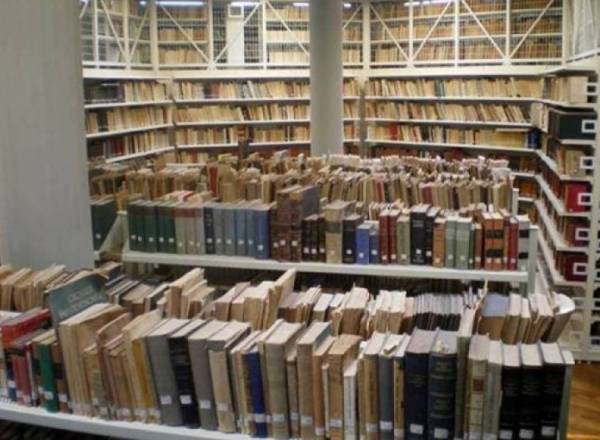 Με νέο διευρυμένο ωράριο η Δημόσια Κεντρική Βιβλιοθήκη Καλαμάτας